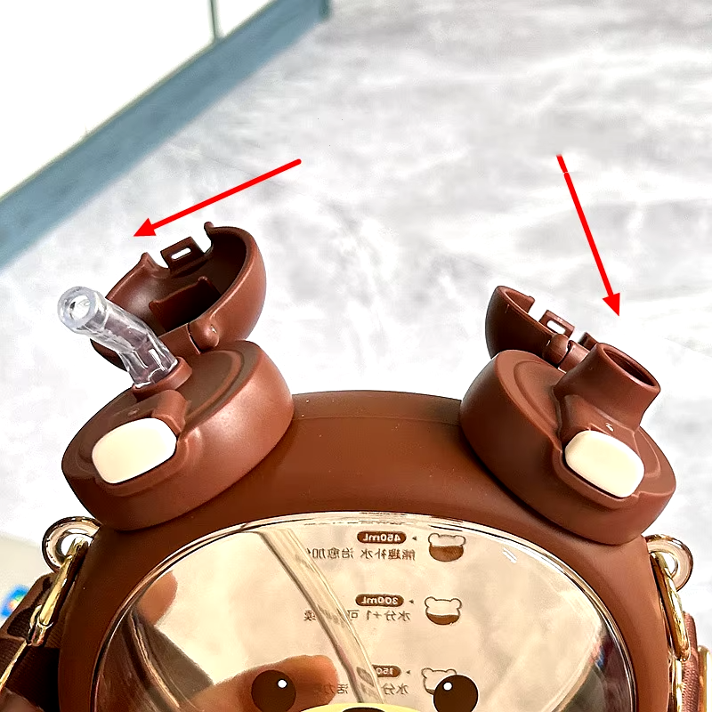 Botella Osito con Correa Doble Pico MARRON